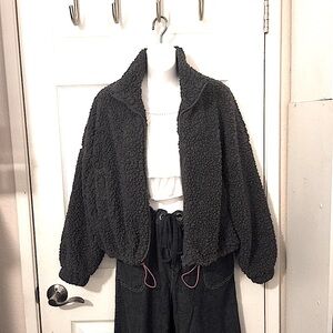 Urban Outfitters Cropped Grey Sherpa Teddy Jacket Sz S